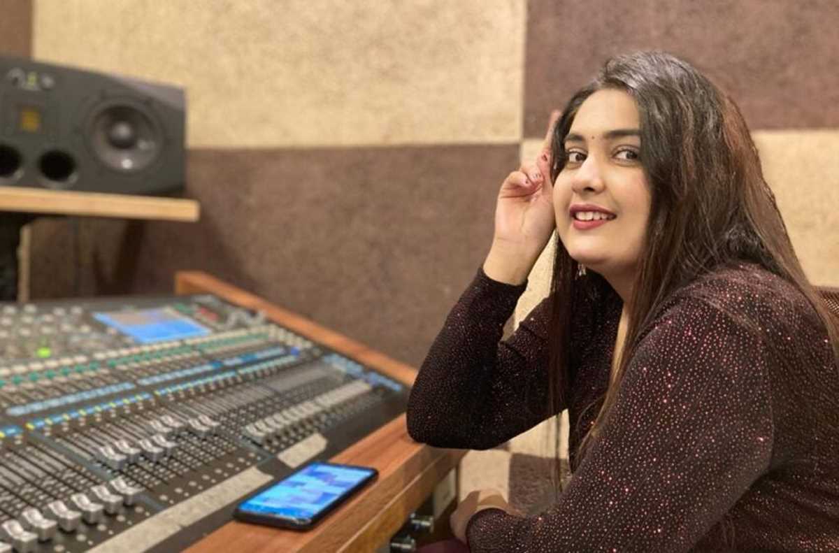 प्रिया मल्लिक का नया मैथिली गाना जगदंबा घर में दियरा रिलीज